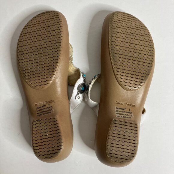 Minnetonka Shoes Women Size 9 Sandals White Leather Silver Faux Turquoise Boho - Picture 12 of 13